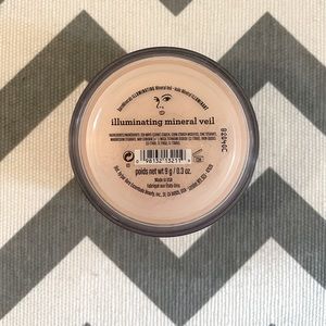 BareMinerals Mineral Veil in Illuminating
